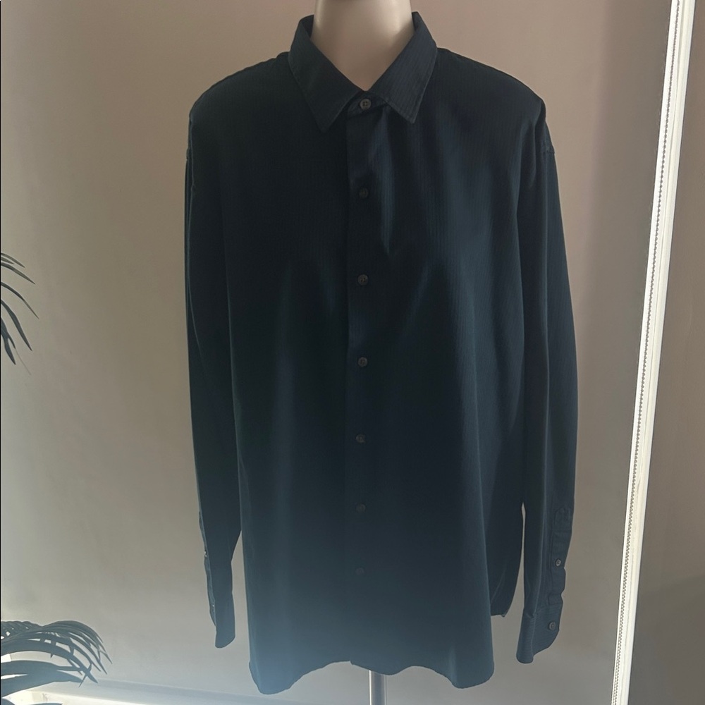 Van Heusen Men's Dark Blue Casual Button Down Shirt